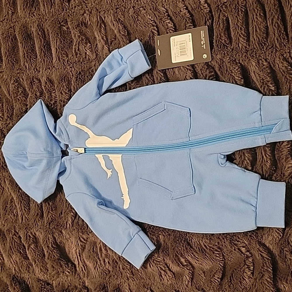 Newborn jumper 6 to 9.5 lbs